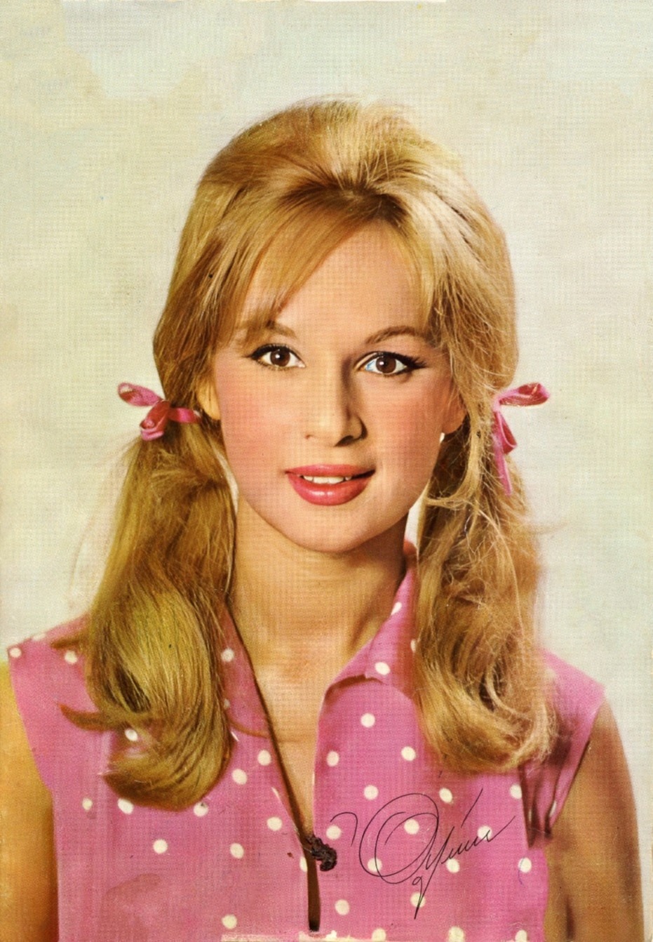 Η ΣΧΟΛΙΚΗ ΜΟΥ ΑΛΙΚΗ  Μ’ ΕΝΑ ΠΡΟΓΡΑΜΜΑ ΠΑΡΑΣΤΑΣΕΩΝ  ΣΤΟ ΔΗΜΟΤΙΚΟ ΘΕΑΤΡΟ ΛΑΜΙΑΣ – ΤΟΥ ΔΗΜΗΤΡΗ Κ. ΚΑΡΑΘΕΟΔΩΡΟΥ